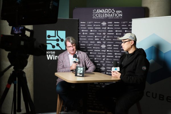 耐能CEO刘峻诚博士出席2025 GSA颁奖典礼，畅谈边缘AI芯片的全球机遇与产业落地 | Kneron - 人工智慧無所不在